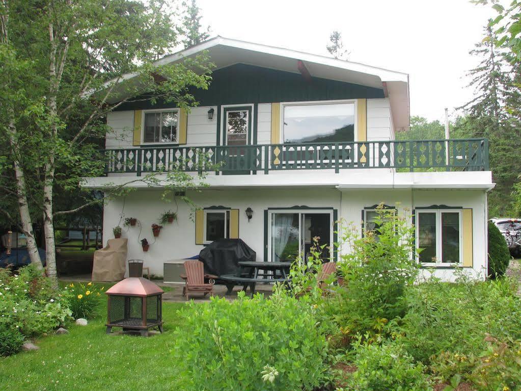 劳伦提小朗布朗山小屋旅馆 蒙特朗布朗 外观 照片